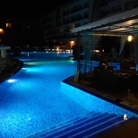 Apartment Daisy Grand Kamelia サニービーチ エクステリア 写真