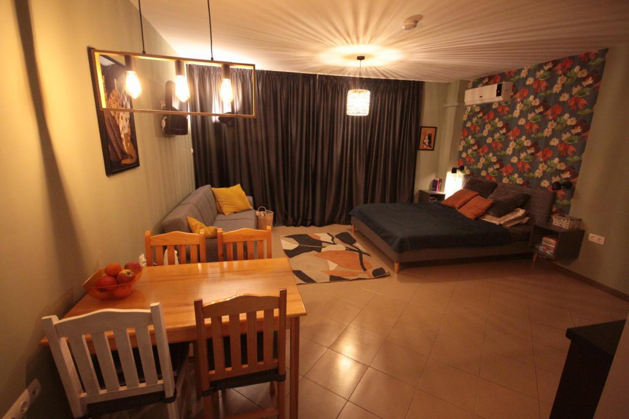 Apartment Daisy Grand Kamelia サニービーチ エクステリア 写真