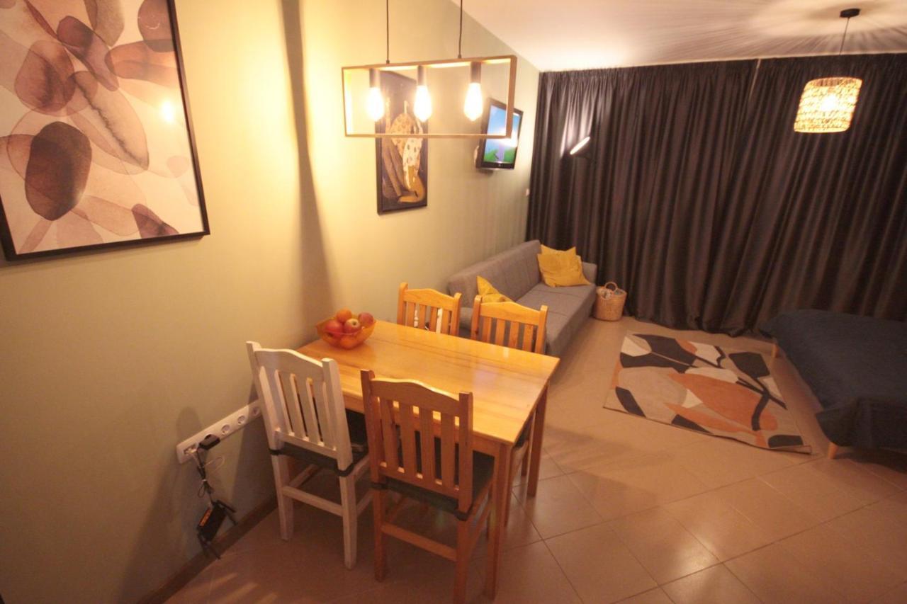 Apartment Daisy Grand Kamelia サニービーチ エクステリア 写真